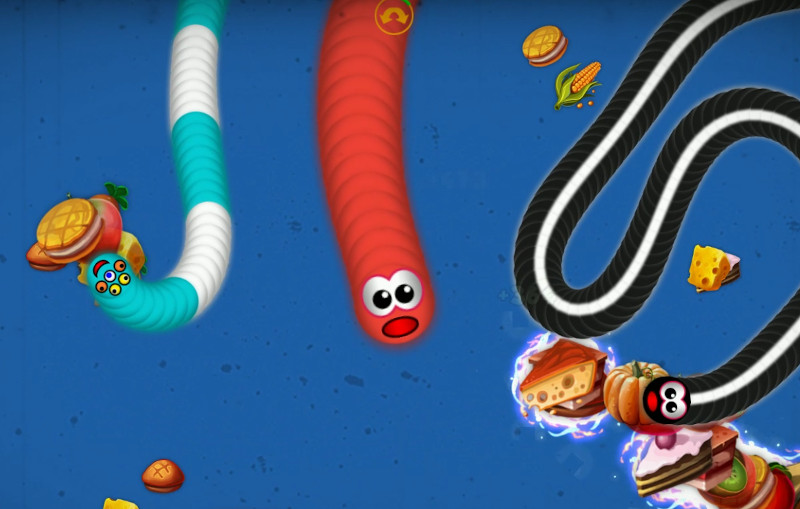 Worms по сети. Игра червяк ест сладости. Червячки на двоих.